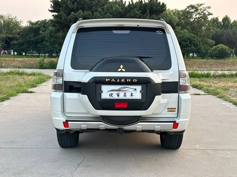Ouland Pajero