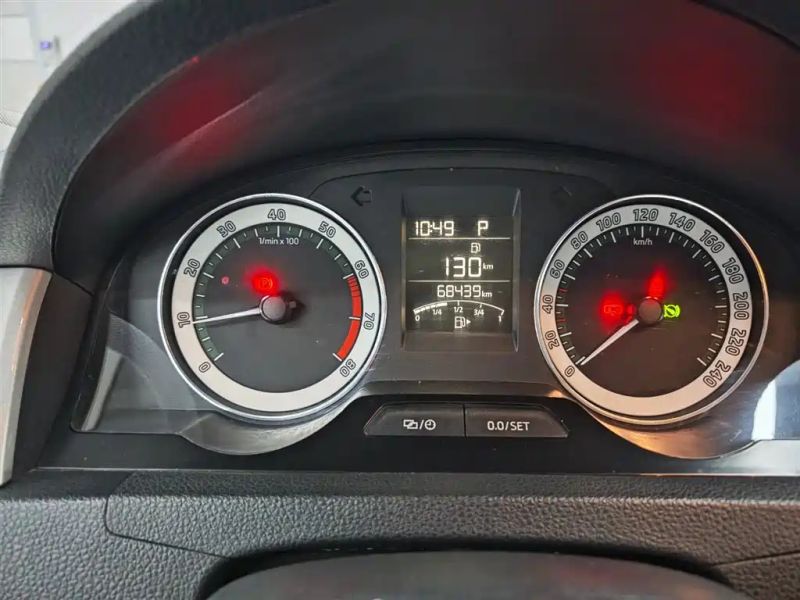 Superb Sedan