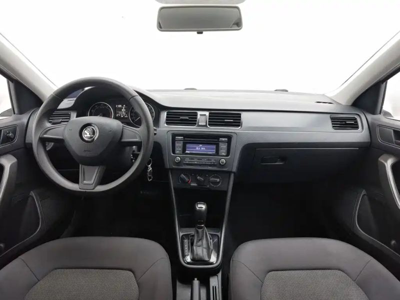 Superb Sedan