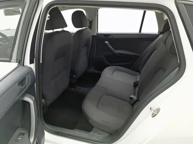 Superb Sedan