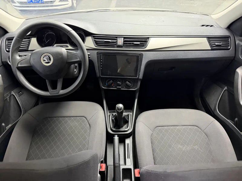 Superb Sedan