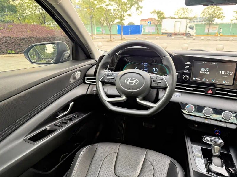 Tucson Elantra