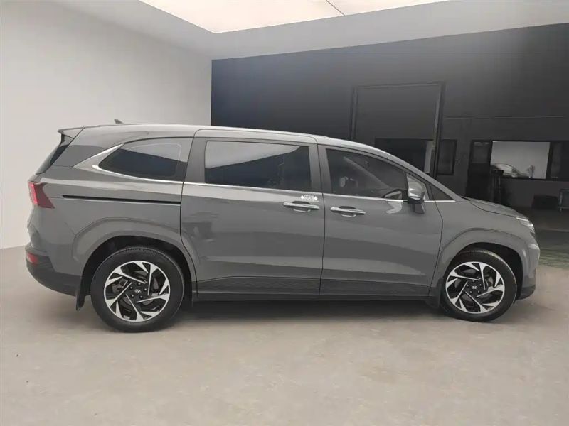 Tucson Custo