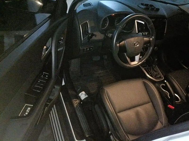 Tucson Ix25