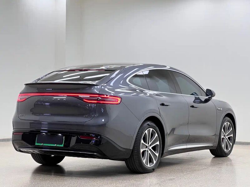 Luxeed R7