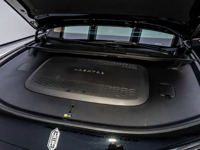 Zun_jie Suv