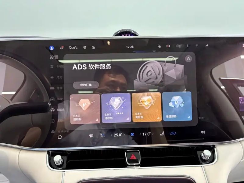 Zun_jie Suv