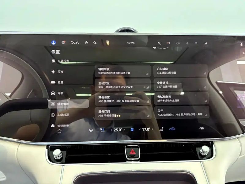 Zun_jie Suv