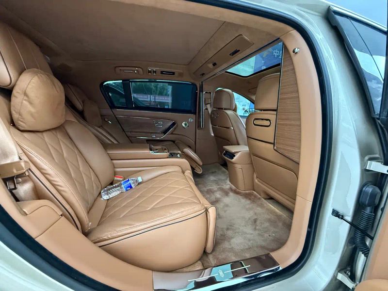 Zun_jie Suv