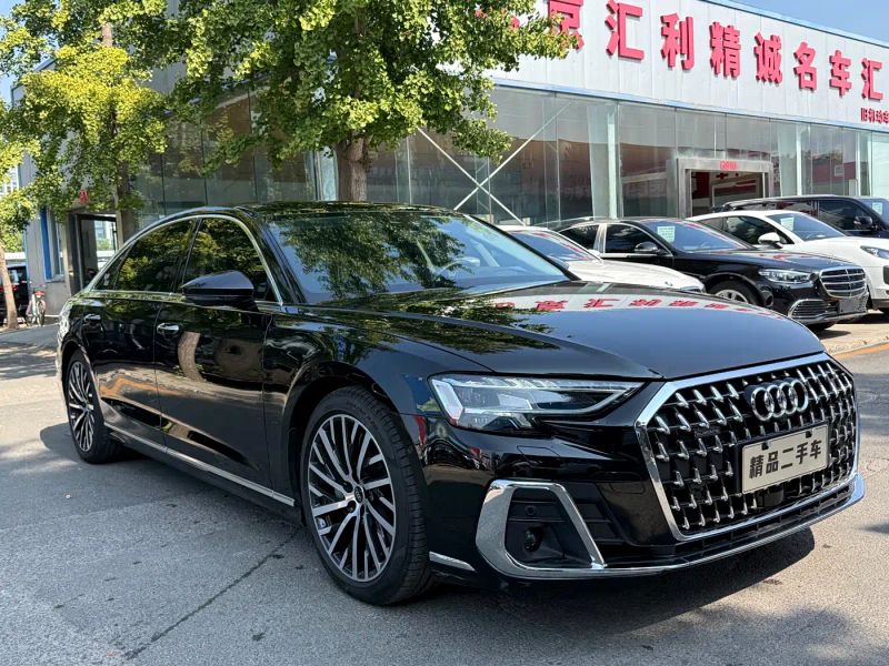 Audi A8