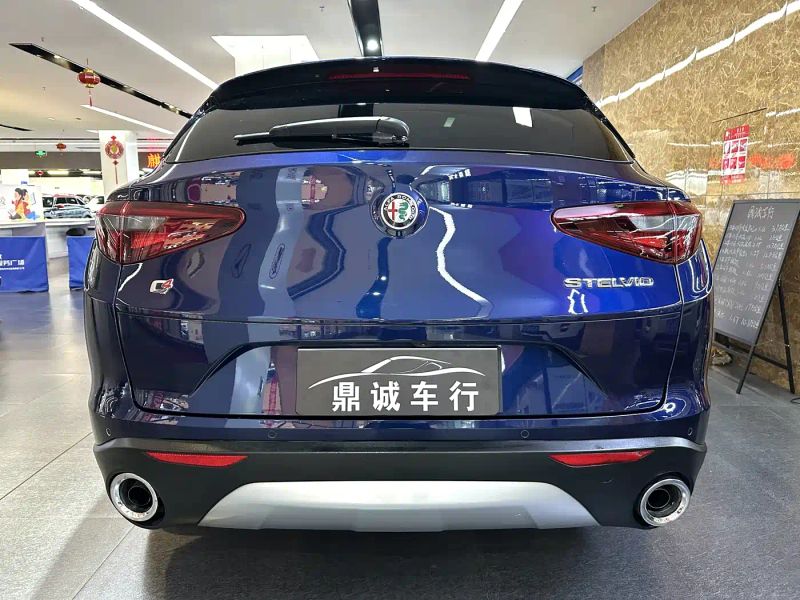 Stelvio Stelvio