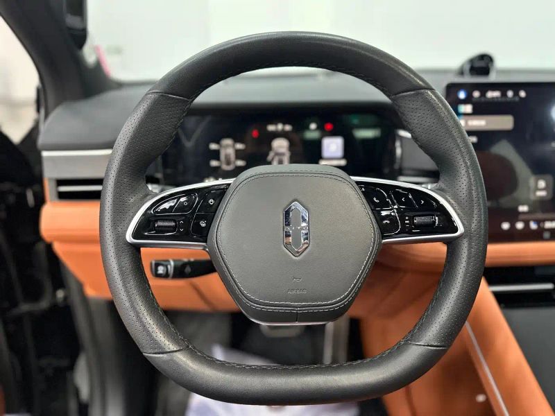 Wenjie M7