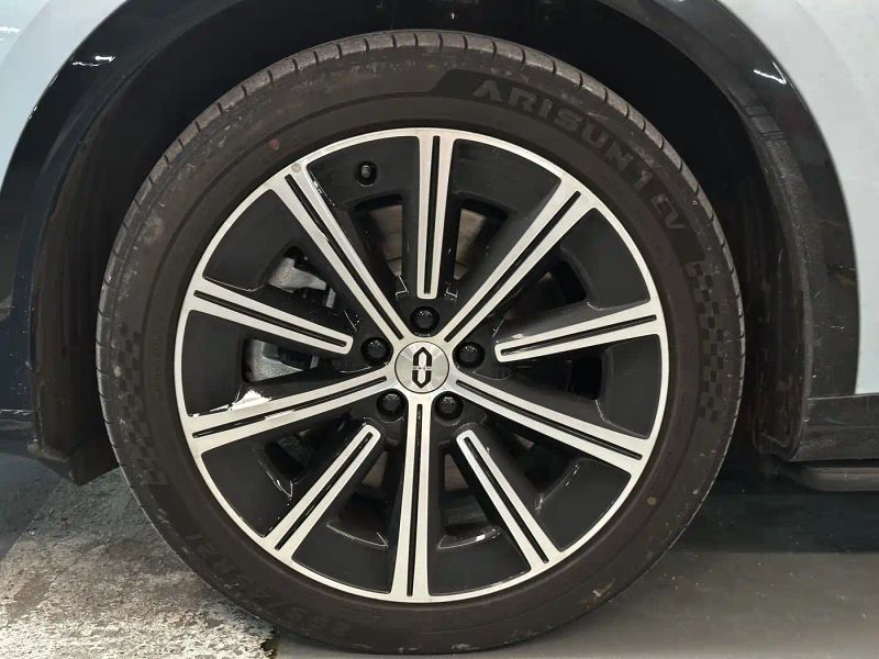 Wenjie M6