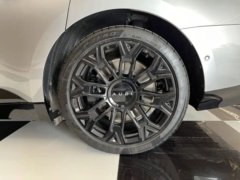 Audi E5