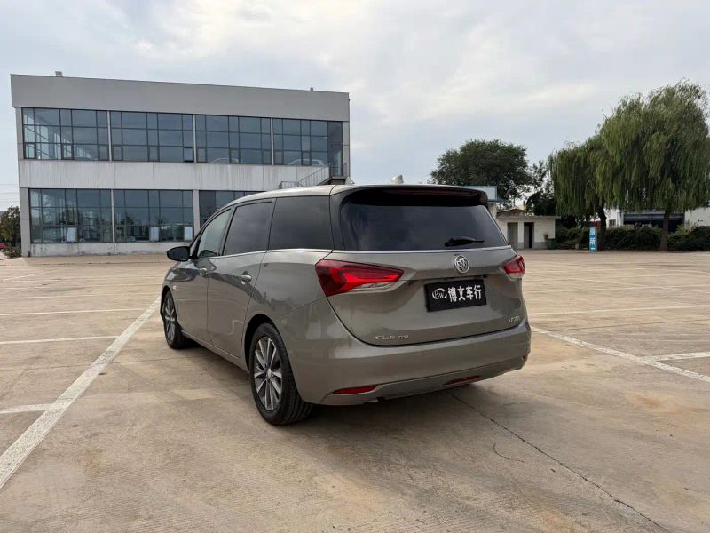 Buick Gl6