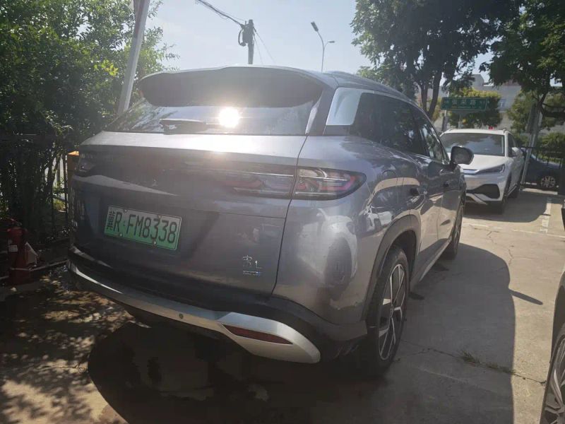 Byd L