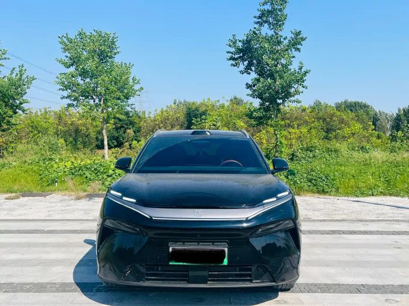 Byd Dm