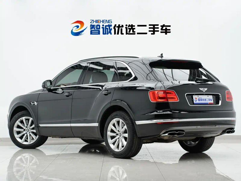 Bentley Uruz