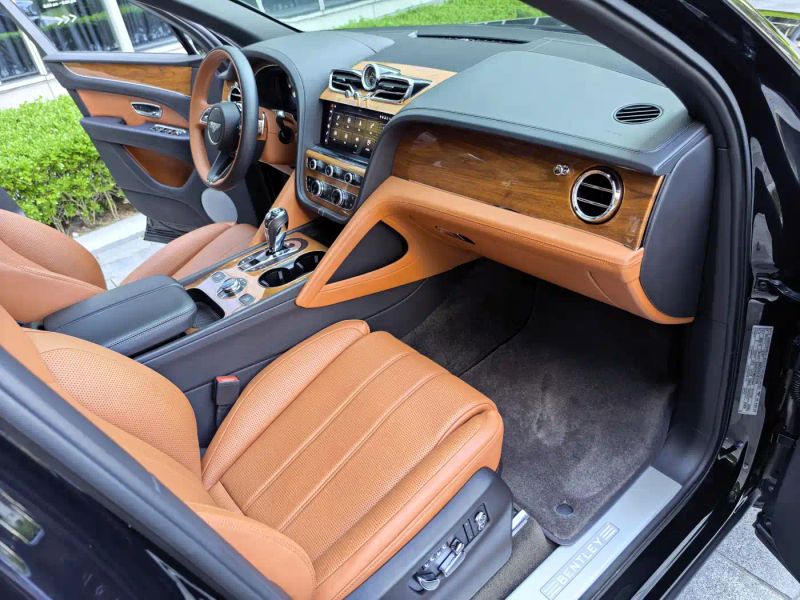 Bentley Uruz