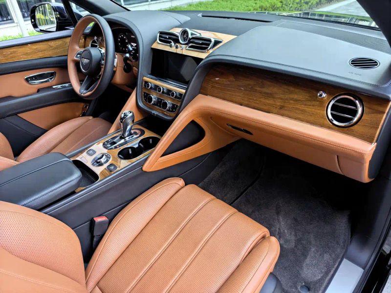 Bentley Uruz