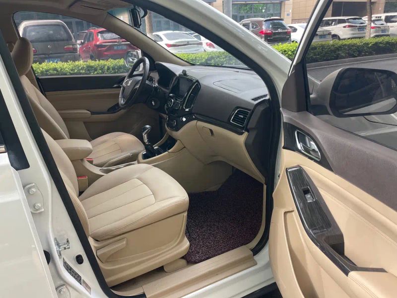 Baojun Mpv
