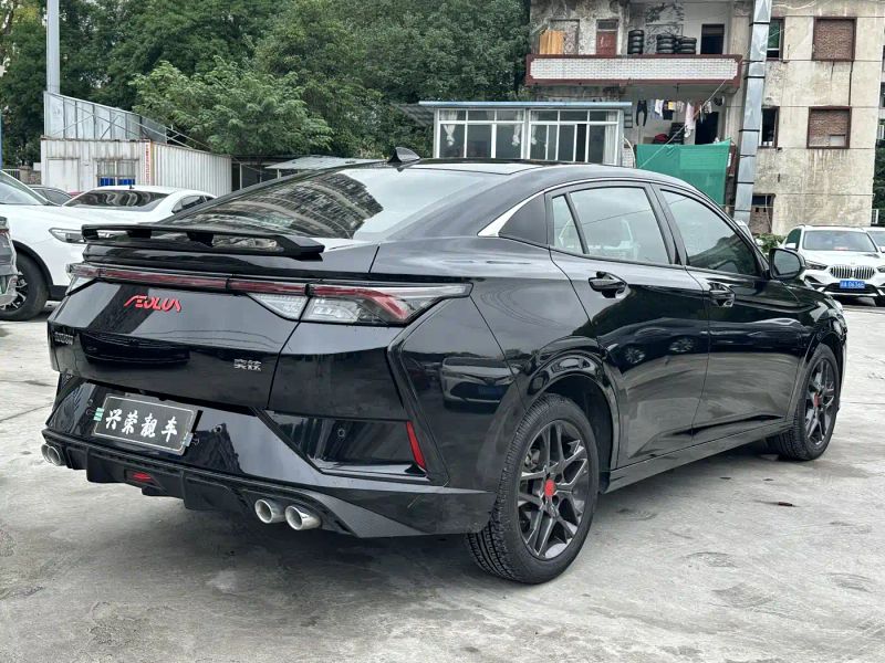 Yixuan Yixuan