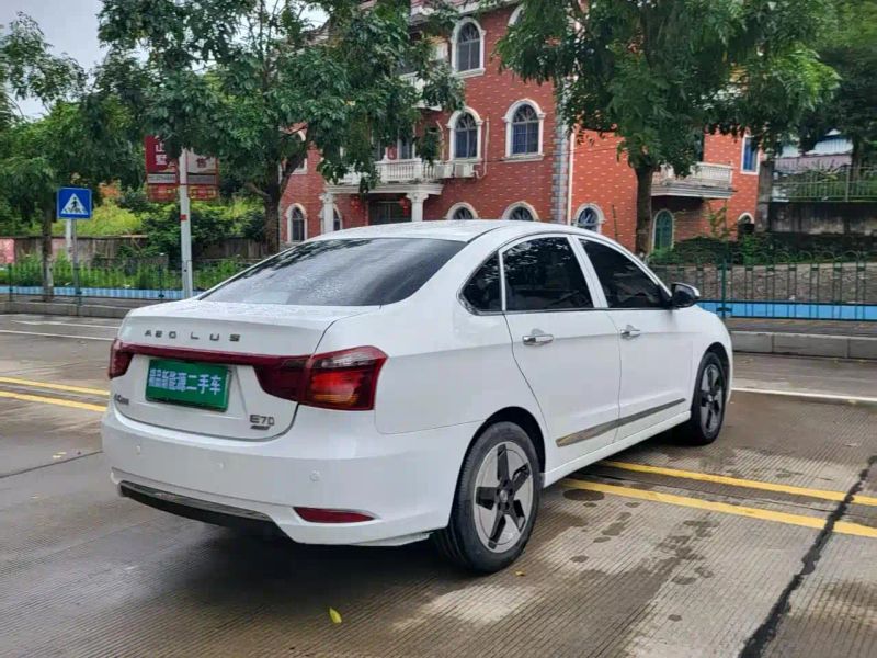 Yixuan E70