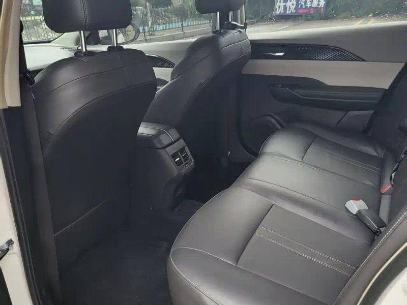 Yixuan E70