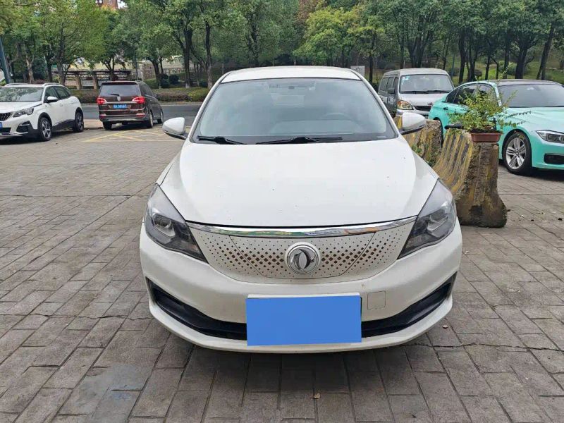 Yixuan E70