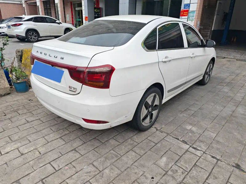 Yixuan E70