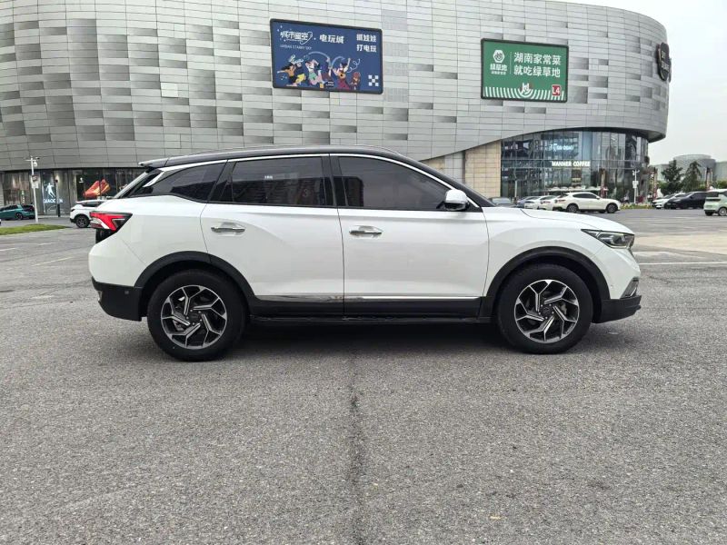 Yixuan Ax7