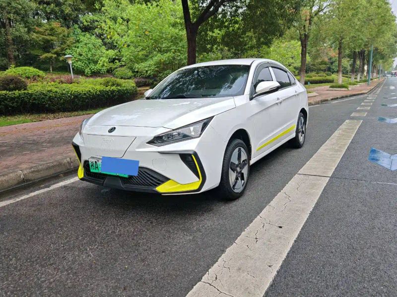 Yixuan E70