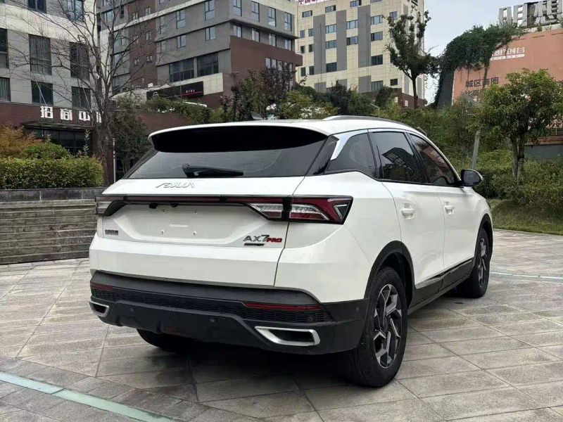 Yixuan Ax7