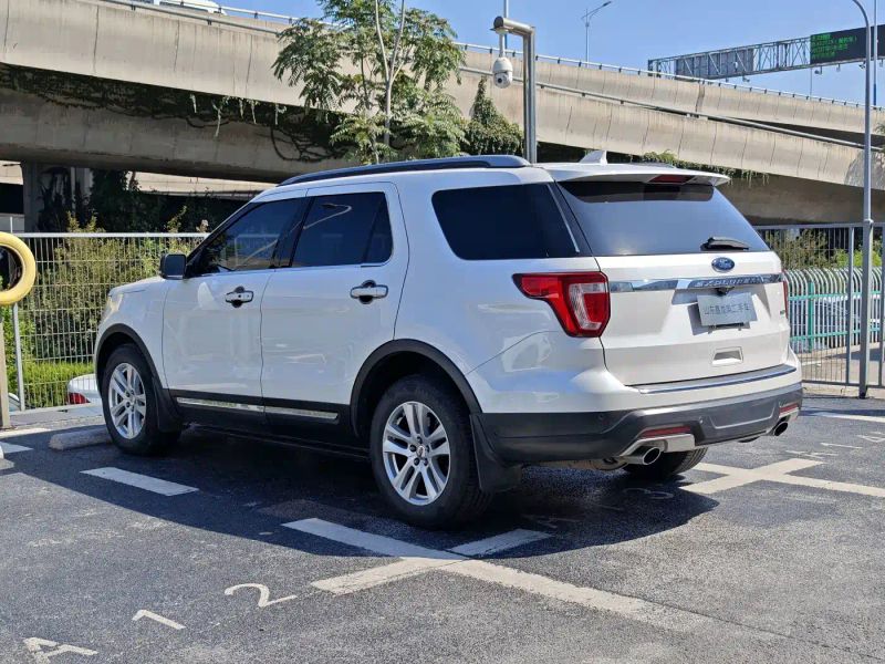 Explorer Explorer