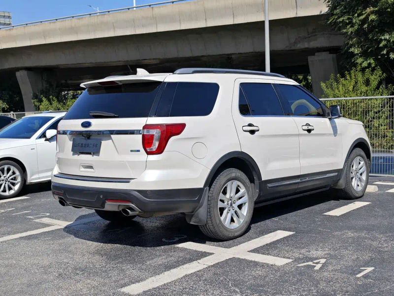 Explorer Explorer