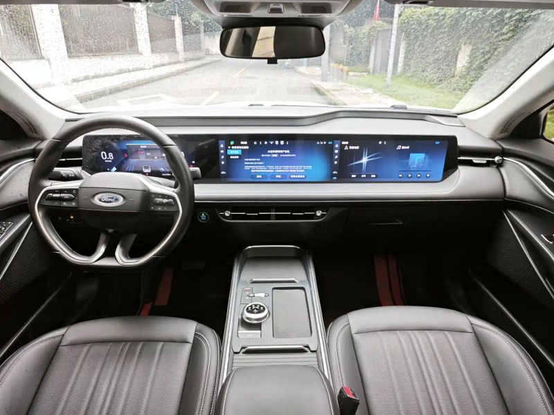 Explorer Mondeo