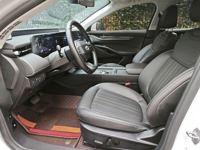 Explorer Mondeo