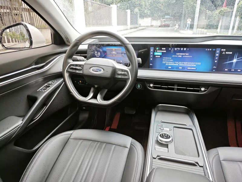 Explorer Mondeo