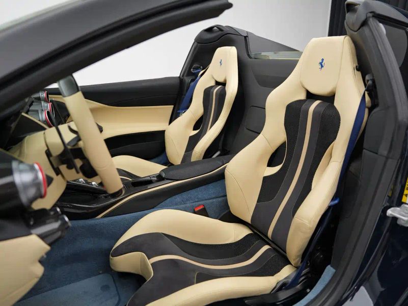 Ferrari Ferrari_812