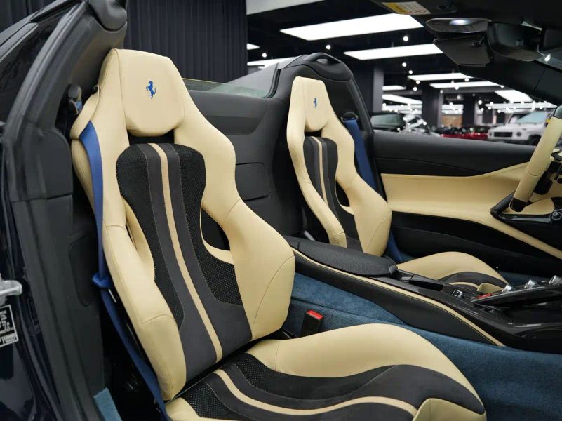 Ferrari Ferrari_812
