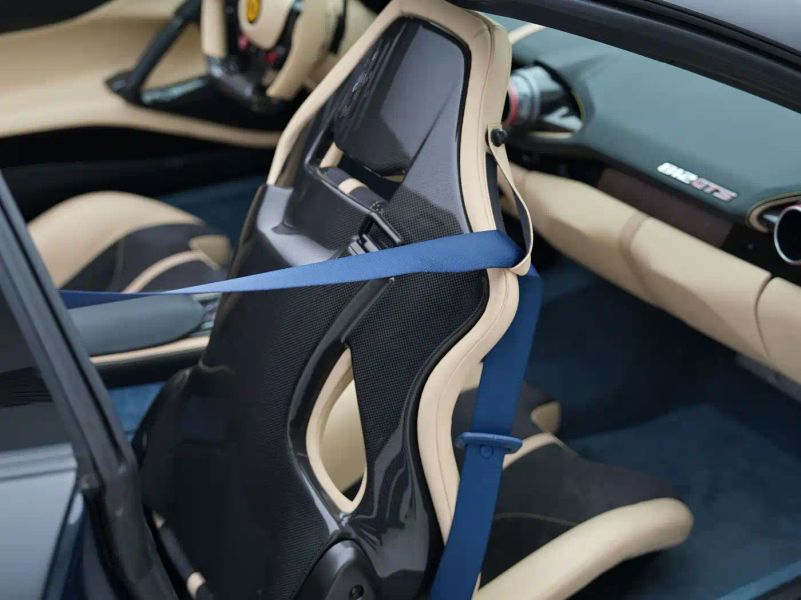 Ferrari Ferrari_812