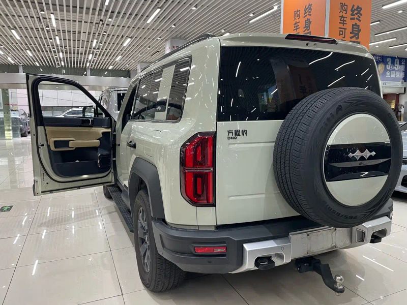 Leopard Suv