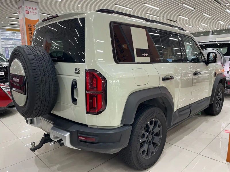 Leopard Suv