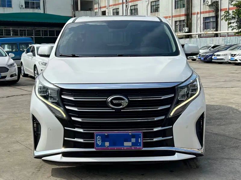 Chuanqi M8