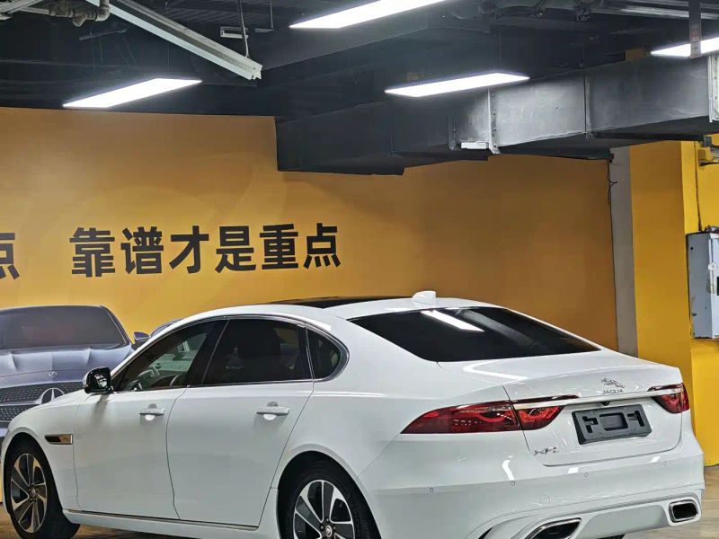 Jaguar xf