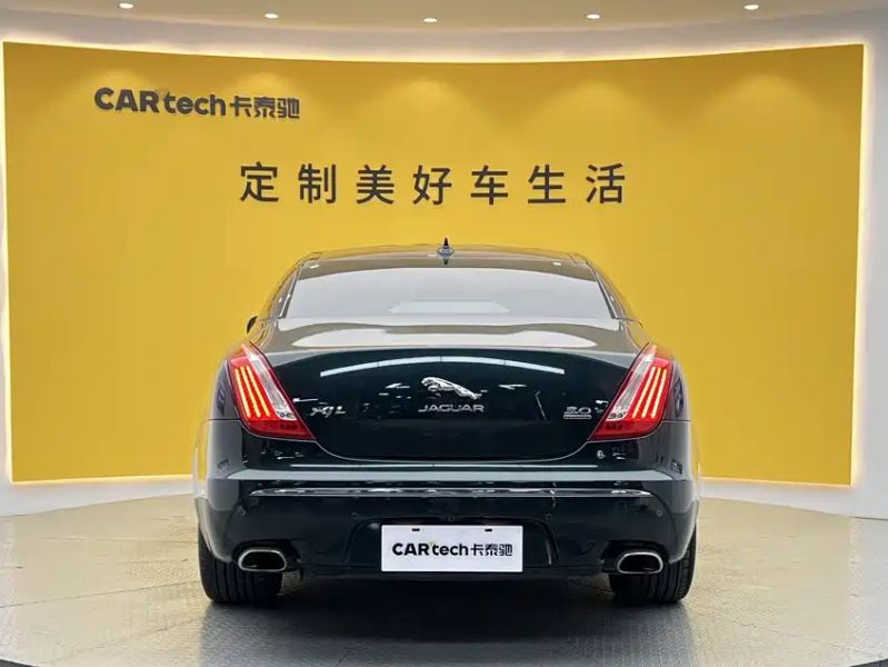 Jaguar XJ