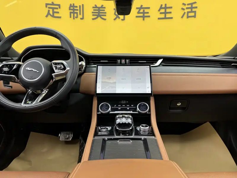 Jaguar xf