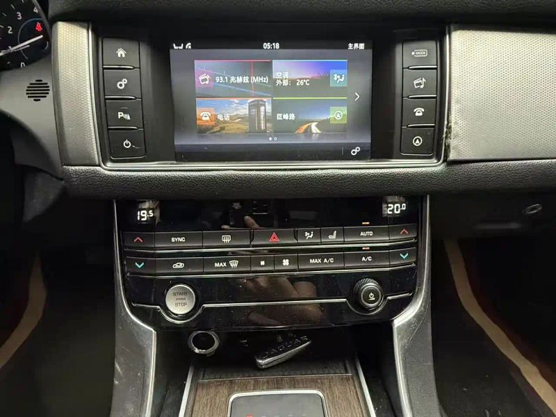 Jaguar xf