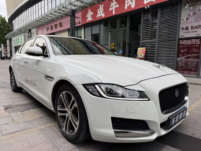 Jaguar xf