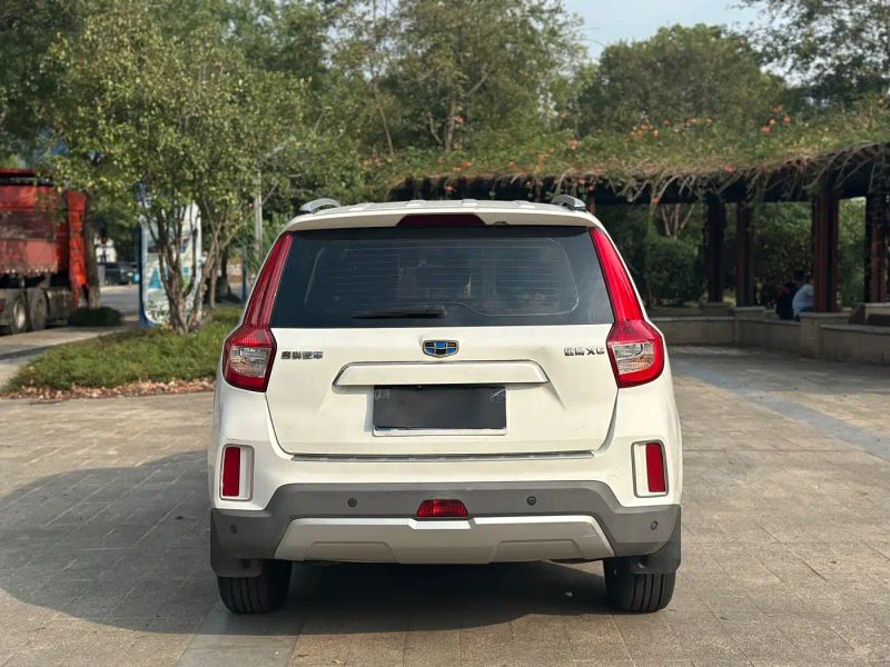 Geely X6